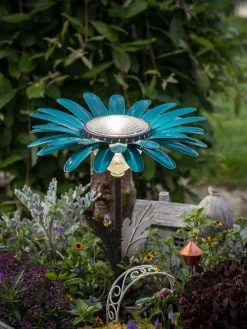 Desert Steel Daisy Solar Light 6 Desert Steel Daisy Solar Light -Green Haven Shop 8599556 07V tif