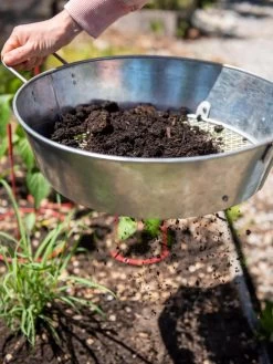 Gardener's Compost Soil Sifter 9 Gardener's Compost Soil Sifter -Green Haven Shop 8611018 160 tif